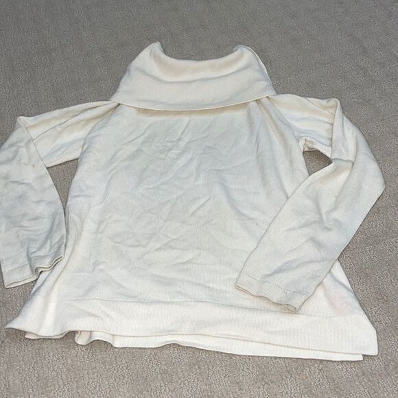 Charter Club cream sweater  - Picture 1 of 2